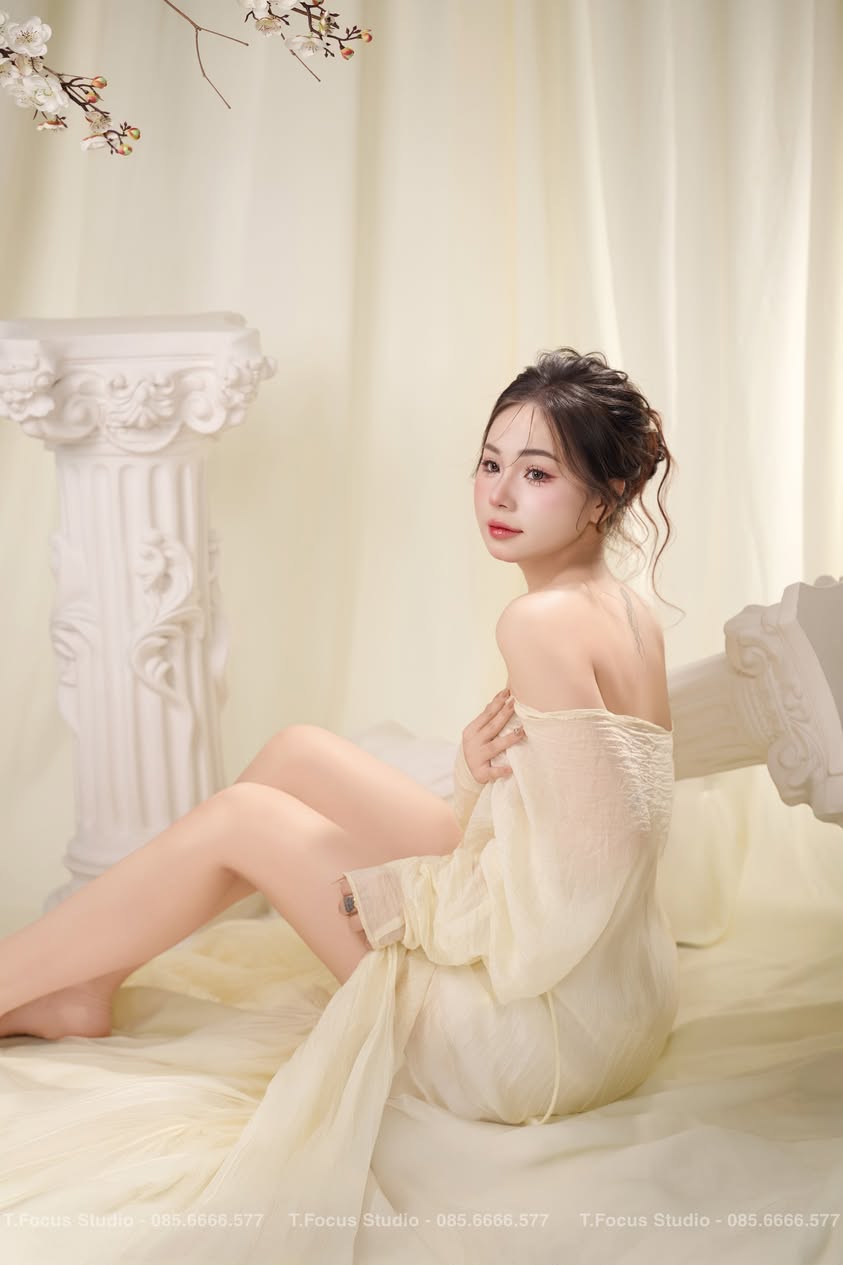 Concept Ánh Sáng Trắng
